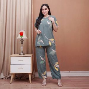 SETELAN WANITA KEKINIAN RAYON TEBAL MOTIF LUKIS