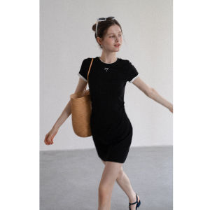 Đầm Hè Ôm Dáng Cổ Tròn Tay Ngắn Màu Trắng Đốm