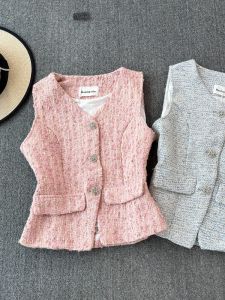 Elegant Pink V-Neck Sleeveless Vest Womens Summer High-End Feel Small Size Knitted Top Commute Style Single Button Closure