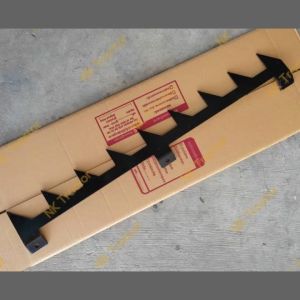 (ขวา ยาว) ใบมีดรถเกี่ยวข้าว (ใบมีดตัดข้าง) DC70 Plus (ใบมีดประคอง ใบมีด ใบตัดข้าว) คูโบต้า (Kubota)