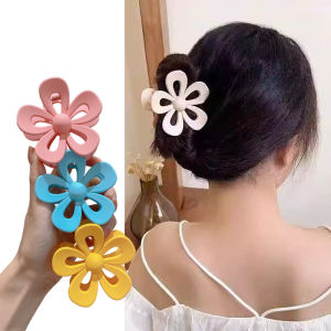 Women Flower Acrylic Hair Claws Hairpins Girl Shark Clip Headwear Korean Fashion Hair Accessories Gift