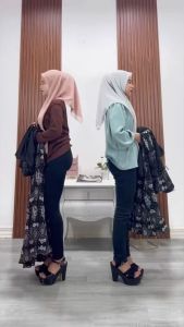 Cahya Delia Set Couple Plisket Gamis Koko Motif Include Hijab Pashmina Matt Torino By Demore