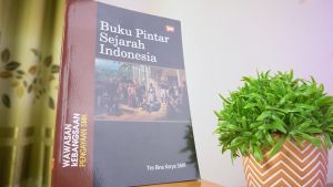 Buku Sejarah / Buku Pintar Sejarah Indonesia / Wawasan Kebangsaan Pengayaan SMK