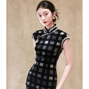 High-end Cultural Vintage Chinese Style Velvet Grid Qipao