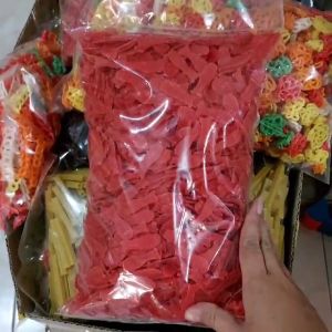 1 kg Kerupuk Bentuk Ikan Warna Merah mentah / kerupuk bawang / kerupuk mentah