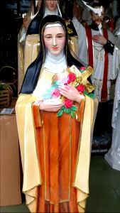 Tượng Đức Mẹ Teresa hài đồng cao 12 m quà tặng công giáo chất liệu composite