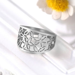 Cazador Luxury Zircon Ring Trendy Rose Gold Color Stainless Steel Flower Wedding Rings for Women Party Girls Jewelry Wholesale