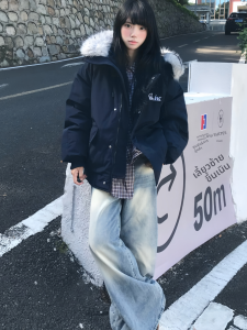 แจ็คเก็ตแบบมีฮู้ดแบบหนาและอบอุ่นสำหรับฤดูหนาวปี 2025 แจ็คเก็ตแบบลำลองสำหรับผู้หญิง แจ็คเก็ตแบบมีฮู้ดขนสัตว์และเสื้อคลุมคอตตอน