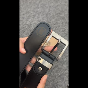 LINKSWEAR Ikat Pinggang Bahan Kulit Sabuk Ikat Pinggang Pria Original Desain Fashion Klasik Bisnis dan Kasual Gesper Kulit Hitam Logo 02