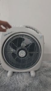 Quạt hộp Asia F16001 hàng chính hãng Loại quạt:  Quạt hộp - 45W - 3 mức gió Đường kính quạt:  3 cánh - 40 cm Chế độ gió