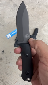 มีดพก FBIQQ -017 Beast hunting knife มีดตั้งแคมป์ มีดเดินป่า มีดใบตาย ใบมีดฟูลแท็งค์ พร้อมซองไคเดค