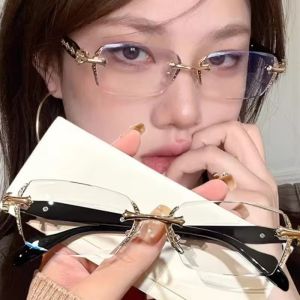 แว่นสายตาทรงสี่เหลี่ยมผืนผ้าโลหะไม่มีขอบใสผู้หญิงฮาราจูกุปิดกั้นแว่นตาไร้กรอบสีฟ้าป้องกันแว่นตาแว่นตาเรียบ