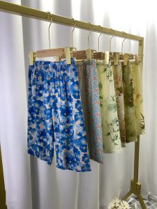 กางเกงนอนผ้าไหมคอตตอนบางลำลองฤดูร้อนสำหรับเด็ก กางเกงขายาวทรงหลวมสบาย ๆ สำหรับใส่ในบ้านและกลางแจ้ง สำหรับเด็กและเยาวชน