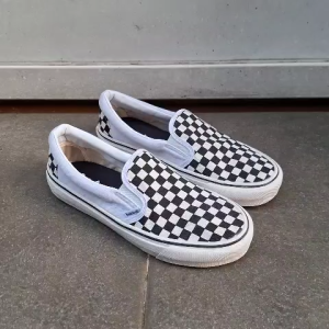 Obral Sepatu Slip on Hawn Jade Checkerboard Hitam Putih 36-43 sepatu cowok dewasa Selop Black White tanpa tali