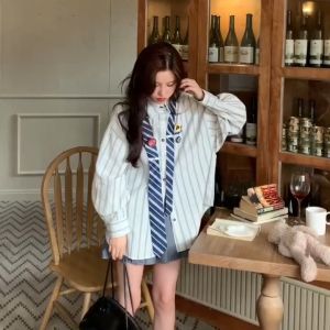 Kaos Strappy & Long Sleeve untuk Penggunaan Sehari-hari: Kaos College Style untuk Wanita