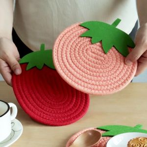 Korean Cute Style Strawberry-Shaped Heat Insulation Pad Heat-resistant mat Dining Plate Cover Table Mat Placemats & Coasters
