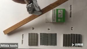 เครื่องมือช่าง ไม้ ปืนยิงตะปู สำหรับยิงไม้ ยิงผ้า งานโปสเตอร์ต่าง ๆ งานเบาะ เก้าอี้ หนัง พลาสติก-ม่รวมลวดเย็บกระดาษ Professional Staple Gun 4-14MM