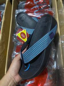 รองเท้าแตะ Fitflop สีดำ มีหลายสีให้เลือกสินค้าขายดีที่สุดพร้อมจัดส่งทุกวันมีทุกไซด์ให้เลือกนะครับ 36–45