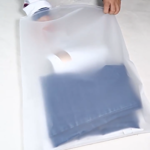 Ziplock Bag Polos Travel Pouch Tas Penyimpanan Pakaian Anti Air / Tas Kosmetik Serbaguna CF C33