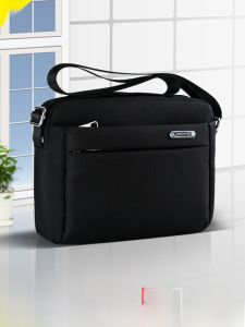 เสริมสวยใหม่กับร่างกายด้วยกระเป๋าสะพายข้างยอดนิยมของผู้ชาย กระเป๋าผู้ชายแนวลำลองกระเป๋าผ้าอ๊อกฟอร์ดกันน้ำ