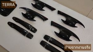 NISSAN TERRA 19 20 21 22 23 24 กันรอย กันรอยประตูรถยนต์ เบ้า ครอบมือจับ ฝาถัง งานแคปล่าโลโก้แดง แคปล่าเงา ตรงรุ่น มีกาว 3 M พร้อมติดตั้ง งานคนไทย เกรด ส่งออก อย่างดี NISSAN TERRA 19 20 21 22 23 24