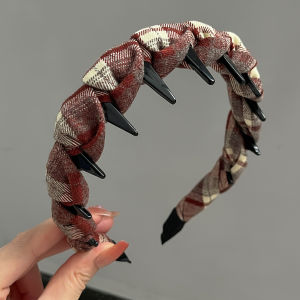 เครื่องประดับผมผ้าขนแกะสัมผัสหรูหราสำหรับผู้หญิง คลิปผมแบบมีฟัน ตกแต่งผม ทรงสูง คลิปผม วัสดุโพลีเอสเตอร์ ทรงเรขาคณิต