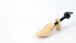 Alat Pembesar Expander Sepatu Bahan Kayu untuk Pria Wanita Shoes Stretcher Expander