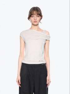 ANN ANDELMAN | Asymmetric Cutting Pleated One-Shoulder Slim Fit T-Shirts