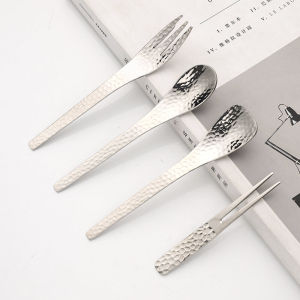 Phong Cách Nhật Bản Ins Búa Hoa Văn Thép Không Gỉ 304 Thìa Tráng Miệng Vàng Trái Cây Nĩa Búa Đánh Dấu Thìa Cà Phê Đá Màu Be Thìa Bánh Nĩa