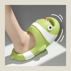 Psion ใหม่ รองเท้าแตะปลาการ์ตูนติดลูกตา สวมสีเขียวสลับขาว สูงสำหรับการดูแลสุขภาพ น้ำหนัก และเบาพื้นนูญ น่ารักฟุดๆ