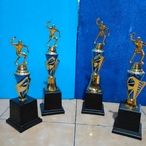 Piala Lomba Juara 1 2 3 4 (PEMAIN TENIS MEJA BODY BIRU RASER) \"costum\" FREE STICKER (BOLEH SATUAN)