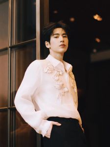 เสื้อเชิ้ตแขนยาวทรงหลวมสไตล์ฝรั่งเศส 3 มิติ ดีไซน์ผีเสื้อ สำหรับผู้ชายและผู้หญิง เสื้อเชิ้ตคอกลมระดับไฮเอนด์