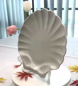 Đĩa sứ hình vỏ sò đường kính 26 cm cao cấp bằng sứ Long Phương
