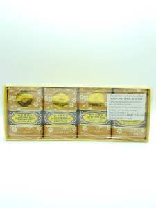 สบู่แก่นจันทร์ Sandal Wood Soap 125 กรัม  4 ก้อน