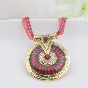 Vintage round Pendant Necklace Cute Colorful Enamel Design Trendy Fashion Accessory Perfect Gift for Her Stylish Everyday Wear