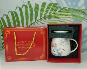 Large Capacity Ceramic Lotus Flower Patterned Milk Oats Morning Tea Cup with Lid Spoon Chinese Style Breakfast Mug Country Trend