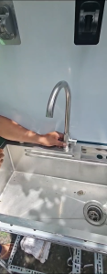 VÒI RỬA CHÉN INOX 304 BAO RỈ DÙNG CHO 1 ĐƯỜNG NƯỚC CHÂN REN 21 ÓNG TO THÂN NẶNG LÕI INOX