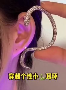 Gelang Titanium Desain Ular & Perhiasan Wanita Premium