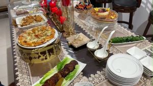 14 PCS VINTAGE CLASSIC GOLD RIM PORCELAIN TEA SET LZ76014G