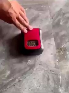 Hộp khóa lockbox treo tường cho homestay Đen