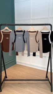 BL20752 Styles Curve Neck Longsleeve Top\\n\\n Desain Elegan untuk Berbagai Acara\\n\\nBL20752 longsleeve adalah pilihan tepat bagi Anda yang mencari top lengan panjang gaya curve yang menawan dan dapat digunakan dalam berbagai acara. Dengan desain elegan, bahan yang nyaman, dan pilihan ukuran yang tepat, top ini menjadi solusi fashion yang praktis.\\n\\n BL20752 Longsleeve: Tampilan yang Menawan\\n\\nTop lengan panjang BL20752 memiliki desain yang menawan dan elegan, cocok untuk berbagai acara. Dengan leher curve yang trendi, top ini memberikan kesan feminin dan anggun pada penampilan Anda.\\n\\n Top Lengan Panjang Gaya Curve: Solusi Fashion yang Praktis\\n\\nBL20752 longsleeve merupakan solusi fashion yang praktis bagi Anda yang ingin tampil menawan tanpa harus repot. Desainnya yang trendi dan nyaman membuat top ini cocok untuk digunakan sehari-hari maupun acara formal.\\n\\n Bahan Nyaman dan Nyaman: Sensasi Memakai yang Luar Biasa\\n\\nBahan yang digunakan pada top lengan panjang BL20752 sangat nyaman dan berkualitas tinggi. Dengan sensasi memakai yang luar biasa, top ini akan membuat Anda merasa nyaman sepanjang hari.\\n\\n Ukuran dan Kualitas Tinggi\\n\\nBL20752 longsleeve hadir dalam berbagai ukuran yang tepat untuk tubuh Anda. Selain itu, kualitas material yang digunakan juga sangat baik, sehingga top ini memiliki durabilitas dan keawetan yang tinggi.\\n\\n Pilihan Ukuran yang Tepat: Sesuaikan dengan Tubuh Anda\\n\\nTop lengan panjang BL20752 tersedia dalam berbagai ukuran, mulai dari S hingga XL. Dengan pilihan ukuran yang tepat, Anda dapat menemukan top yang sesuai dengan bentuk tubuh Anda.\\n\\n Kualitas Material yang Unggul: Durabilitas dan Keawetan\\n\\nMaterial yang digunakan pada top lengan panjang BL20752 sangat berkualitas tinggi. Top ini memiliki durabilitas dan keawetan yang tinggi, sehingga dapat bertahan lama meskipun sering digunakan.\\n\\n Bagaimana Memaksimalkan Penggunaan BL20752 Styles Curve Neck Longsleeve Top\\n\\nBerikut adalah beberapa tips untuk memaksimalkan penggunaan top lengan panjang BL20752:\\n\\n Padukan dengan Celana Panjang: Ciptakan Look yang Stylish\\n\\nPadukan top lengan panjang BL20752 dengan celana panjang favorit Anda untuk menciptakan look yang stylish. Anda juga bisa memadukan top ini dengan rok atau celana pendek untuk look yang lebih santai.\\n\\n Pilih Aksesori yang Cocok: Tambahkan Sentuhan Akhir yang Cantik\\n\\nTambahkan sentuhan akhir yang cantik pada penampilan Anda dengan memilih aksesori yang cocok. Anda bisa memilih anting, kalung, atau gelang yang sesuai dengan top lengan panjang BL20752.\\n\\n Sesuaikan dengan Acara: Pilih Look yang Tepat untuk Setiap Kesempatan\\n\\nSesuaikan penampilan Anda dengan acara yang akan Anda hadiri. Anda bisa memadukan top lengan panjang BL20752 dengan celana jeans dan sepatu sneakers untuk look sehari-hari, atau padukan dengan rok pensil dan sepatu hak tinggi untuk look formal.\\n\\nBL20752 styles curve neck longsleeve top adalah pilihan tepat bagi Anda yang mencari top lengan panjang yang elegan, nyaman, dan dapat digunakan dalam berbagai acara. Dengan desain yang trendi, bahan yang berkualitas tinggi, dan pilihan ukuran yang tepat, top ini menjadi solusi fashion yang praktis untuk penampilan Anda.\n}