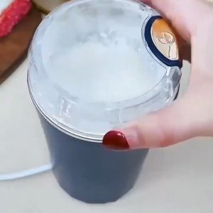 3วิ บดเป็นผงบดเป็นผง เครื่องปั่นบดเครื่องบดอาหาร 250W 50000รอบ ความเร็วสูง สำหรับเครื่องบดพริก สำหรับเครื่องบด สำหรับเครื่องบดสับ สำหรับเครื่องบดไฟฟ้า สำหรับเครื่องบดผง สำหรับเครื่องปั่นละเอียด สำหรับบดเครื่องเทศ