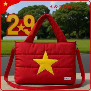[Sale 2.9] Túi Đeo Chéo Tote Phao Chần Bông WIN Cao Cấp Nền Đỏ Sao Vàng Có Ngăn Laptop 16" Phong Cách Hàn Quốc Đi Học Đi Chơi Công Sở