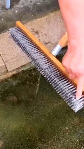 Chổi sắt cầm tay không rỉ chà rửa vệ sinh rong rêu ố vàng nền sân vườn ngoài trời bể bơi đánh bay mọi vết bẩn (không kèm cán)