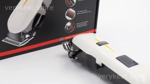 Gemei ปัตตาเลี่ยนไร้สายสายแบบชาร์จ GM-6008 มีครีบปรับระดับ แบตเตอรี่ลิเที่ยมไอออน 2000 mAh จอ LCD แสดงผลพลังงาน สีขาว