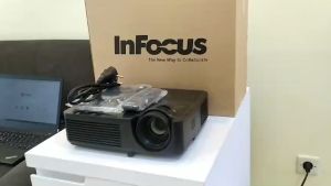 Proyektor Infocus IN124