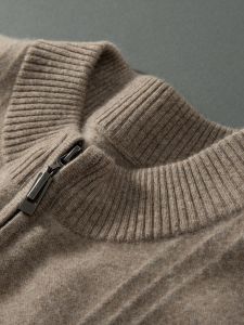 Mens Luxury Half-Zip Half-High Collar Cashmere Sweater: Thickened Cashmere Blend for Autumn Casual Use
