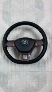 Vô lăng cho xe 4 bánh hàng nhập khẩu.