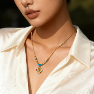 GOOYNN | Traditional Chinese Style Diamond Four-leaf Clover Necklace with Turquoise
