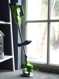 【aQa】Rechargeable Automatic Electric Grass Cutter